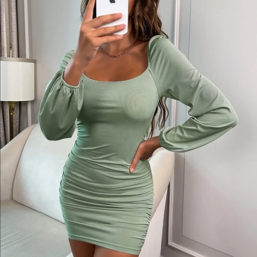 BRAND NEW GREEN TIGHT COCKTAIL DRESS